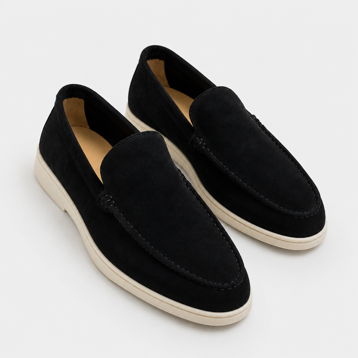 Elegantes mocasines de ante