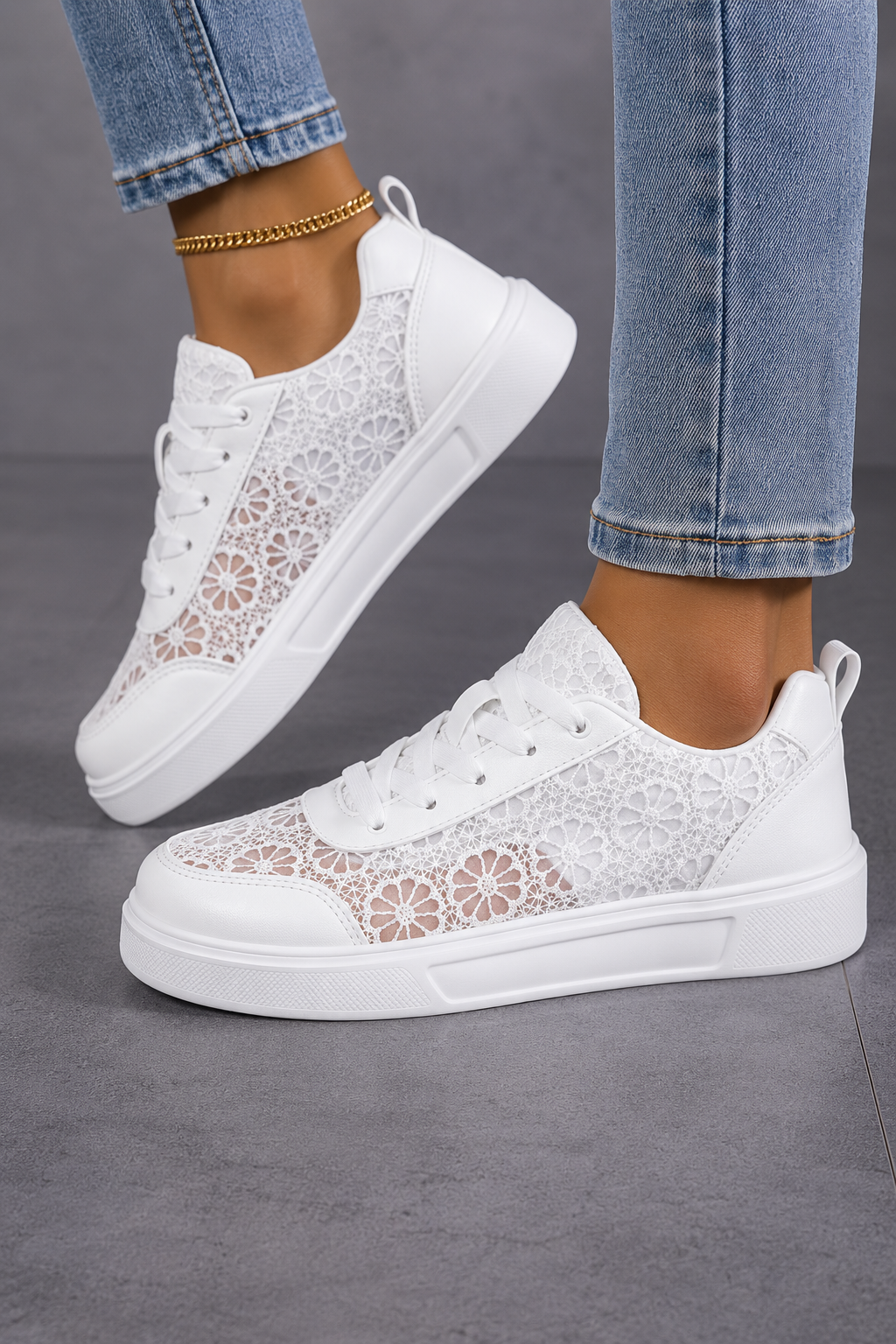 Encaje | Zapatillas de encaje floral