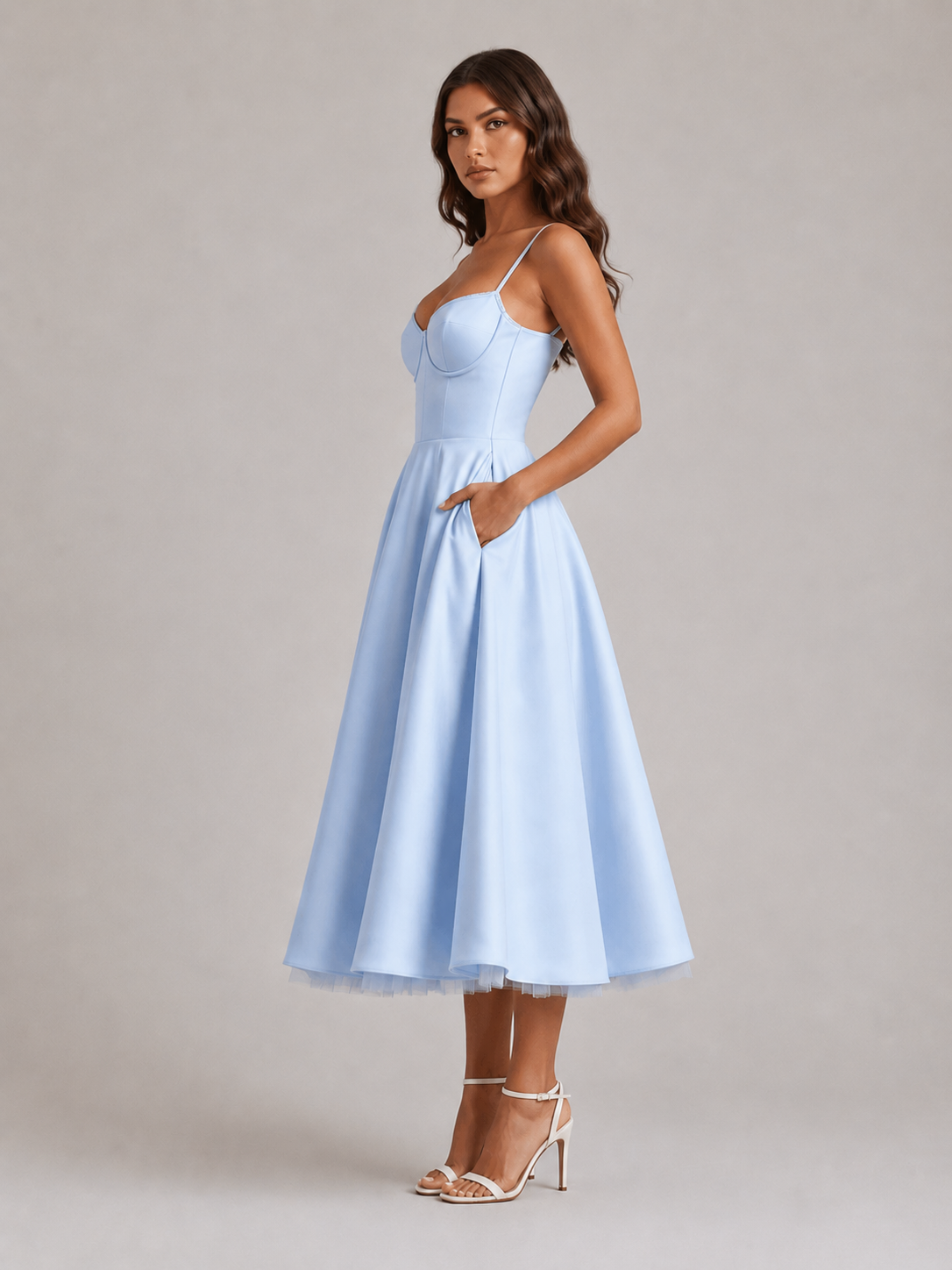 Selene | Vestido midi con capas de tul y bolsillos secretos.