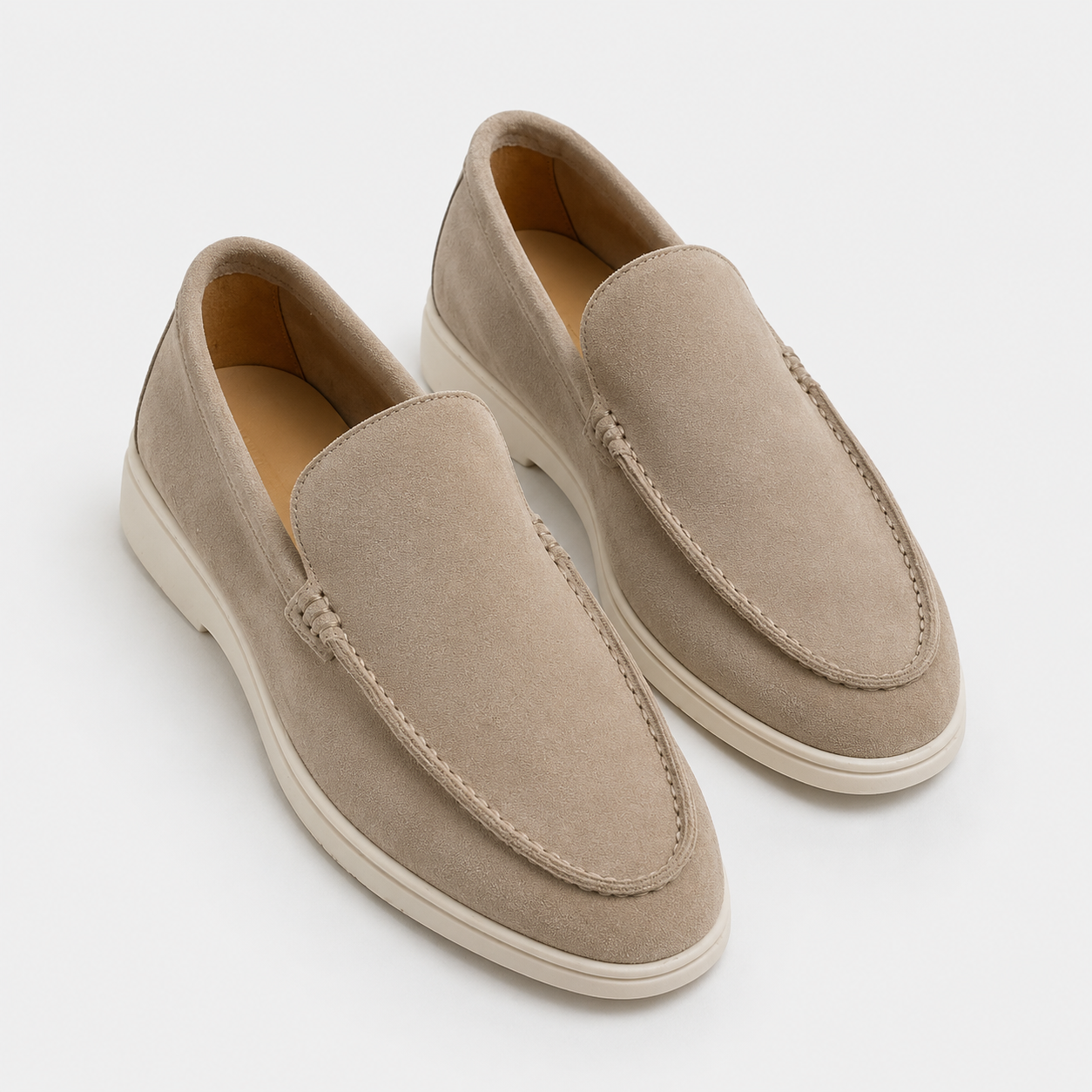Elegantes mocasines de ante