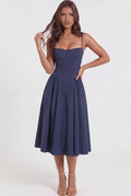 Vestido midi azul marino con escote corazón y bolsillos ocultos