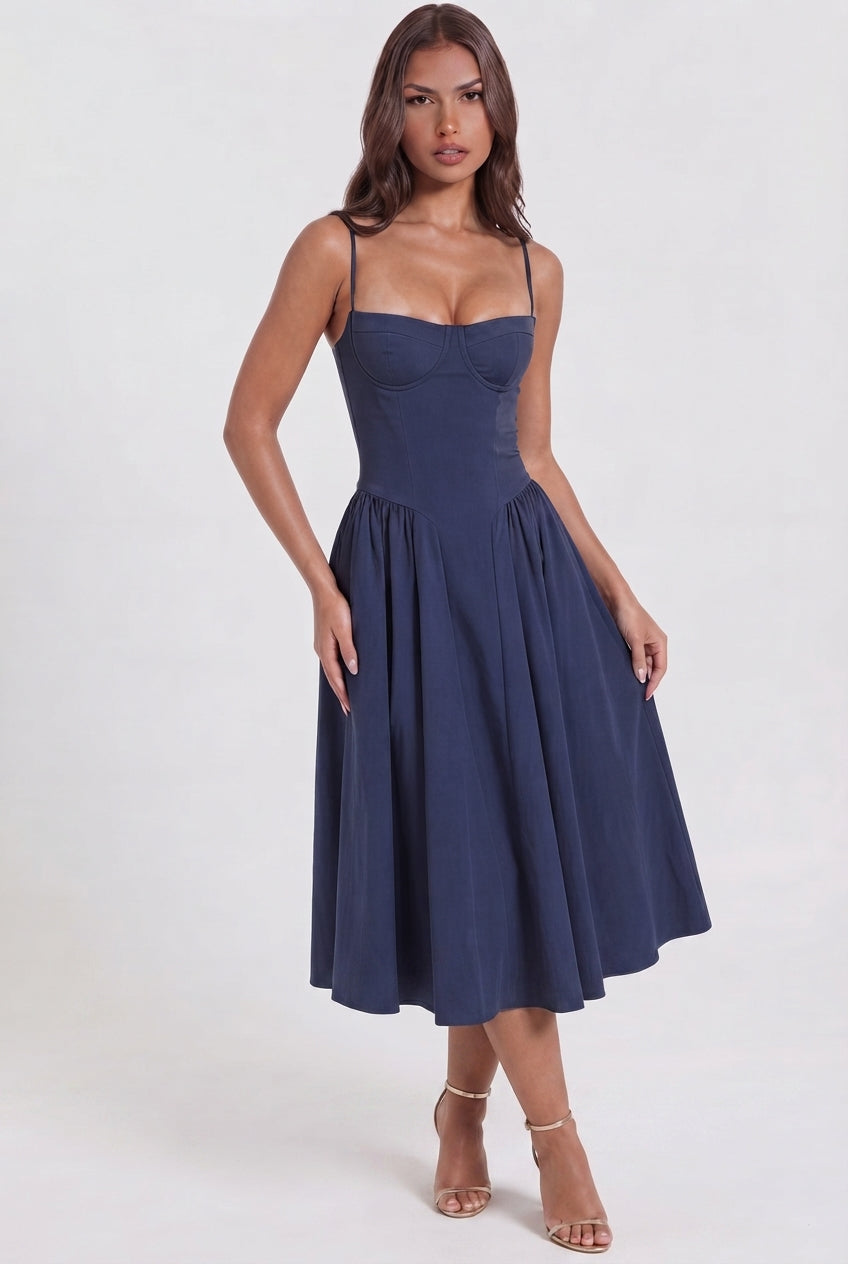 Vestido midi azul marino con escote corazón y bolsillos ocultos