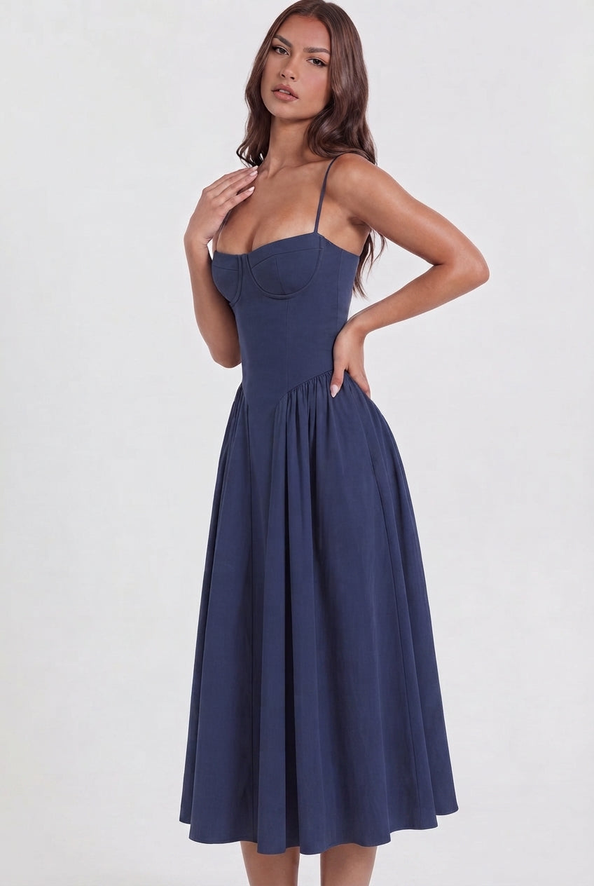 Vestido midi azul marino con escote corazón y bolsillos ocultos