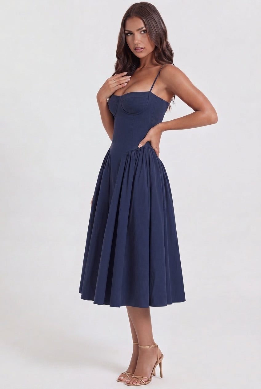 Vestido midi azul marino con escote corazón y bolsillos ocultos